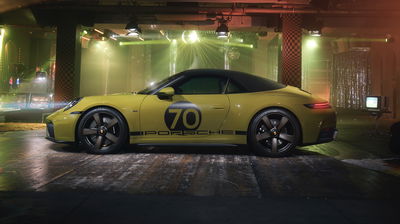 Porsche 911 Spirit 70 - side