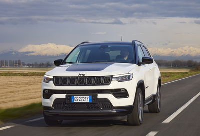 Jeep Compass e-Hybrid - front, dynamic