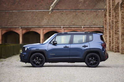 Jeep Renegade e-Hybrid - side