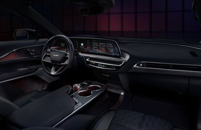 Cadillac Lyriq-V - interior