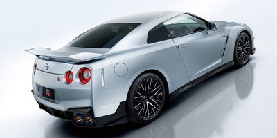 MY2025 Nissan GT-R Premium, rear