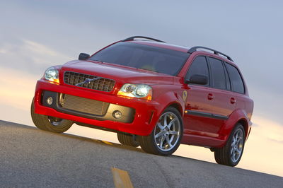 Volvo XC90 PUV - front