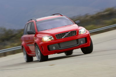 Volvo XC90 PUV - front