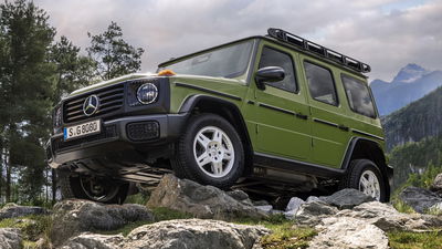 Mercedes G-Class STRONGER THAN THE 1980s - front