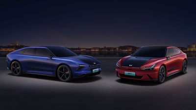 Dongfeng Honda GT (left) and GAC Honda GT (right)