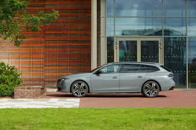 Peugeot 508 SW - side