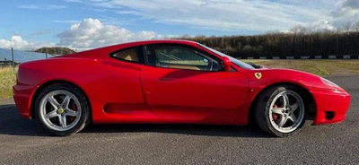 Ferrari 360 Modena - side