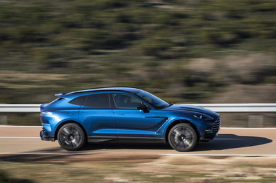 Aston Martin DBX707