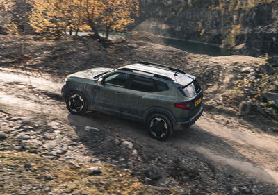 Dacia Duster 4x4 - side