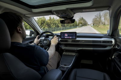 Jeep Avenger e-Hybrid - interior