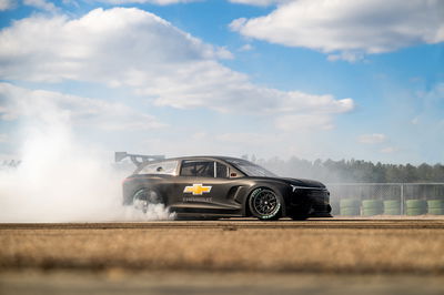 Chevrolet Blazer EV.R - side