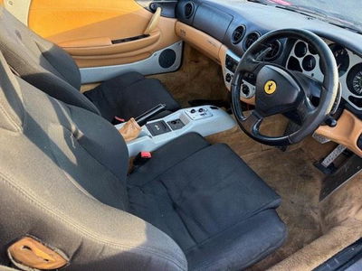 Ferrari 360 Modena - interior