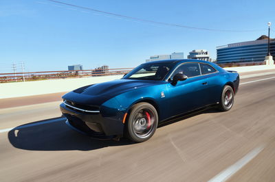 Dodge Charger Daytona - front