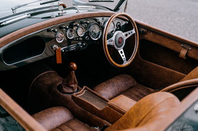 Frontline MGA Factory Edition - interior