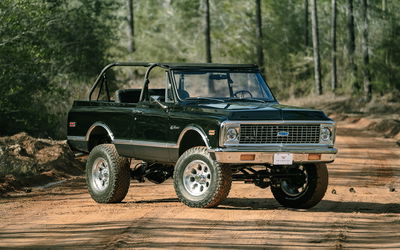Velocity Chevrolet Blazer - front