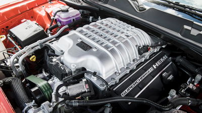 Hemi V8 in Dodge Challenger SRT Super Stock