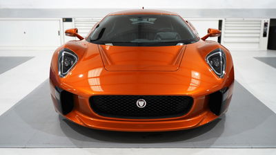 Jaguar C-X75 - front