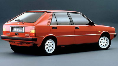 Lancia Delta HF Turbo - rear