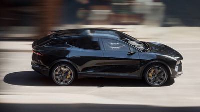 Lotus Eletre 900