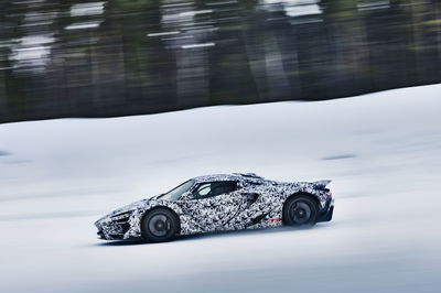 McLaren W1 - side