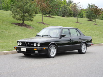 BMW M5 E28