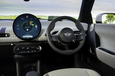 Mini Cooper SE - interior