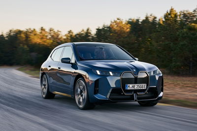 BMW iX xDrive60 - front