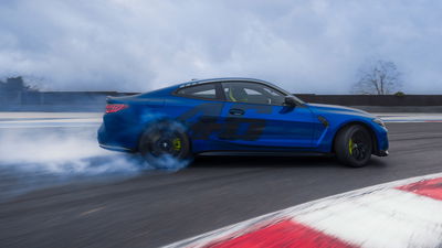 BMW M4 CS Edition VR46, drifting