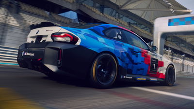 BMW M2 Racing, rear