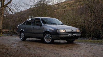 VW Passat B3 - front