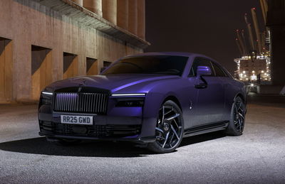 Rolls-Royce Spectre Black Badge - front