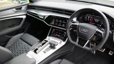 2020 Audi RS6, interior