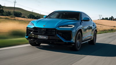 Lamborghini Urus SE, front 3/4, driving