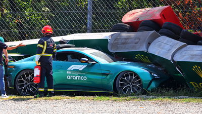 Aston Martin Vantage F1 Safety car, crash, 2024 Italian Grand Prix