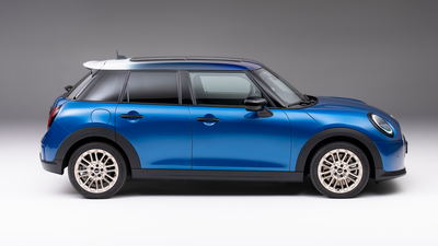 2024 Mini Cooper 5 Door, side