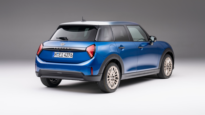 2024 Mini Cooper 5 Door, rear 3/4